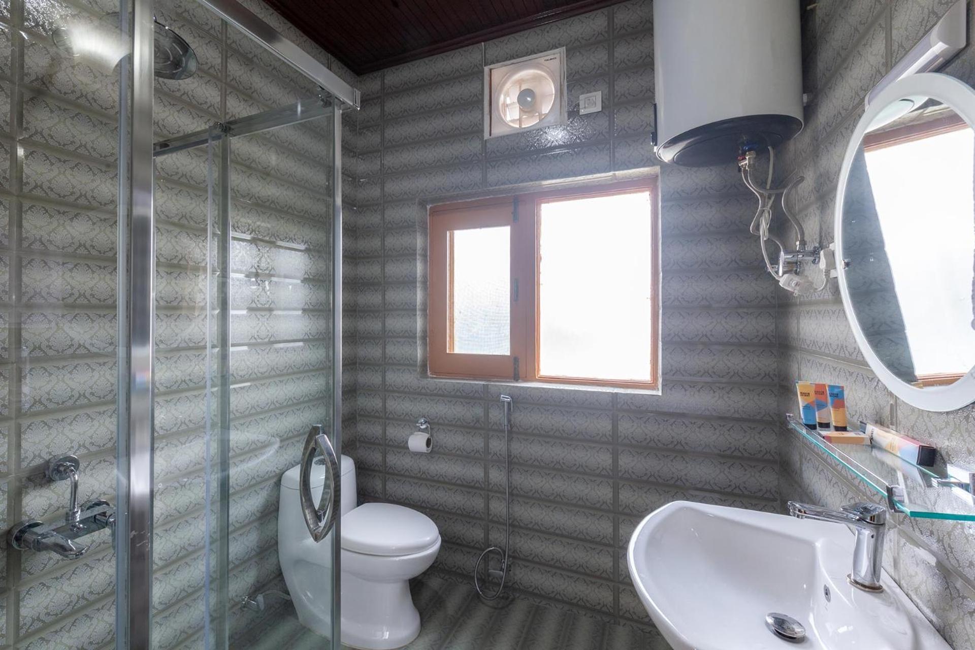 Srīnagar Stayvista At Pinewood Villa - Pet Friendly Villa With Lawn & Pool Table מראה חיצוני תמונה