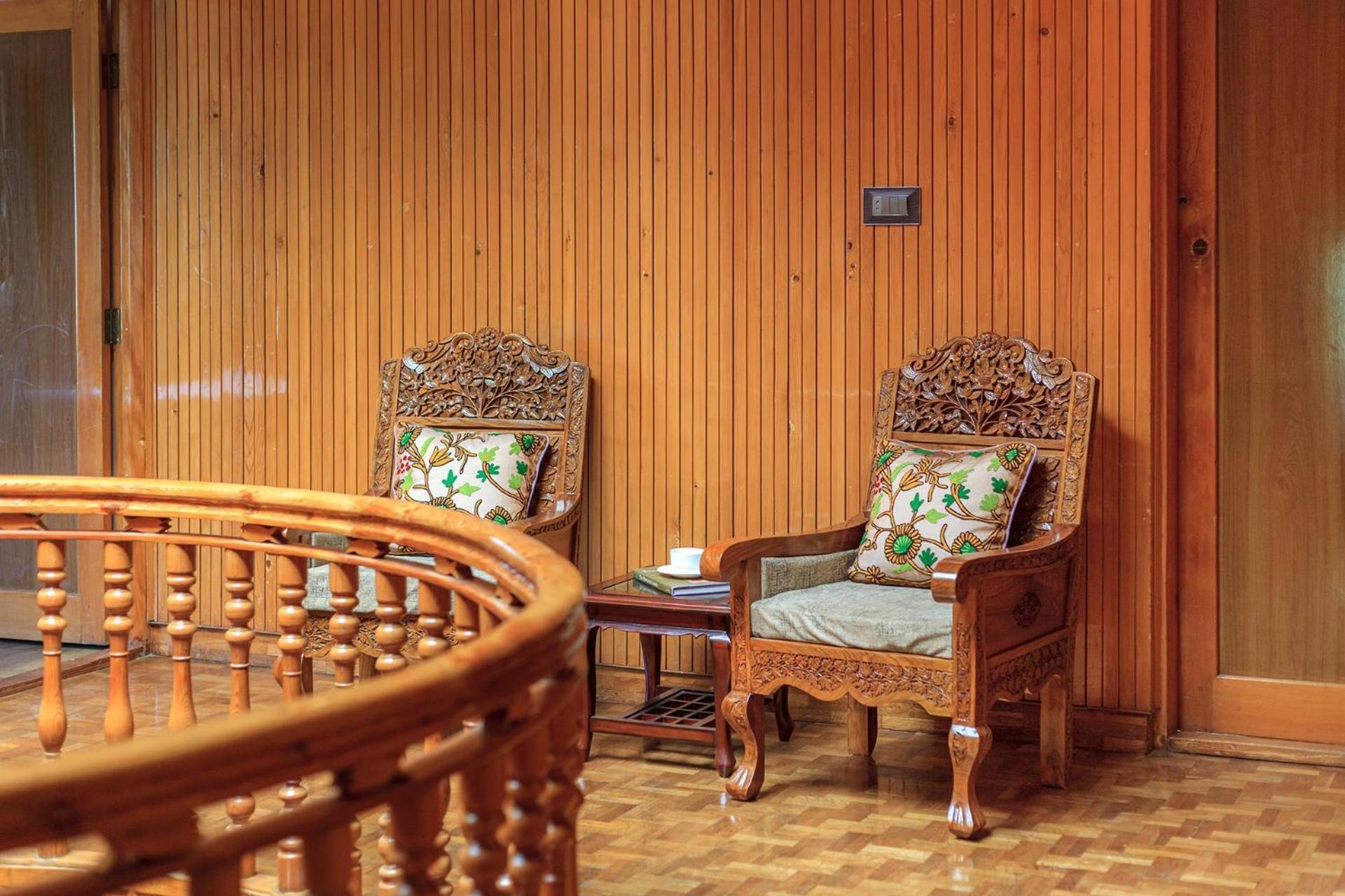 Srīnagar Stayvista At Pinewood Villa - Pet Friendly Villa With Lawn & Pool Table מראה חיצוני תמונה